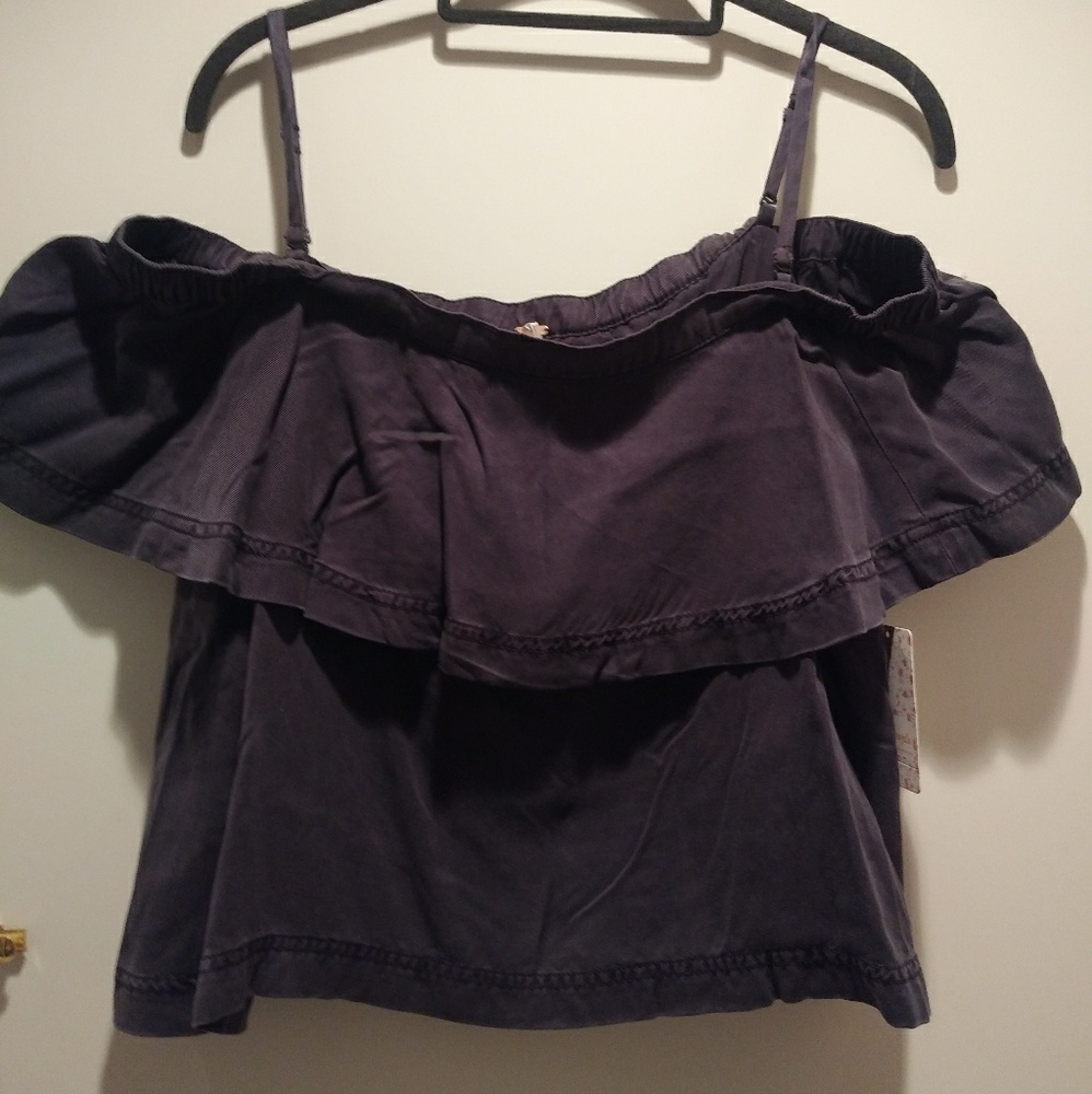 Free People. NWT woman's crop top.